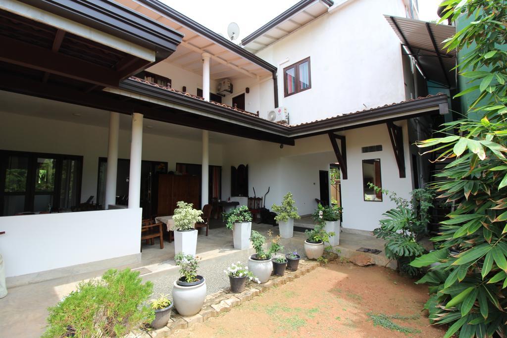 Santori Unawatuna Luaran gambar